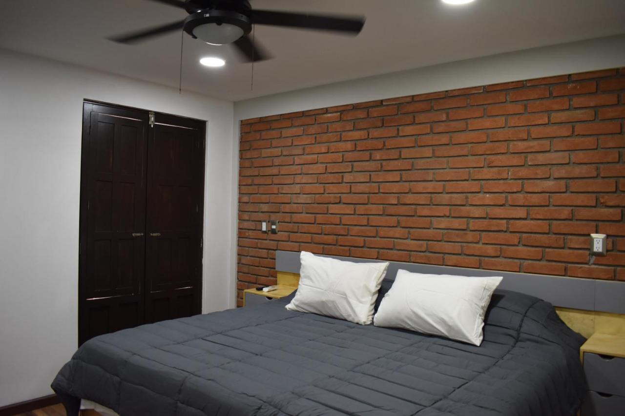 El Suburbio - Serapio Rendon มอเรเลีย ภายนอก รูปภาพ