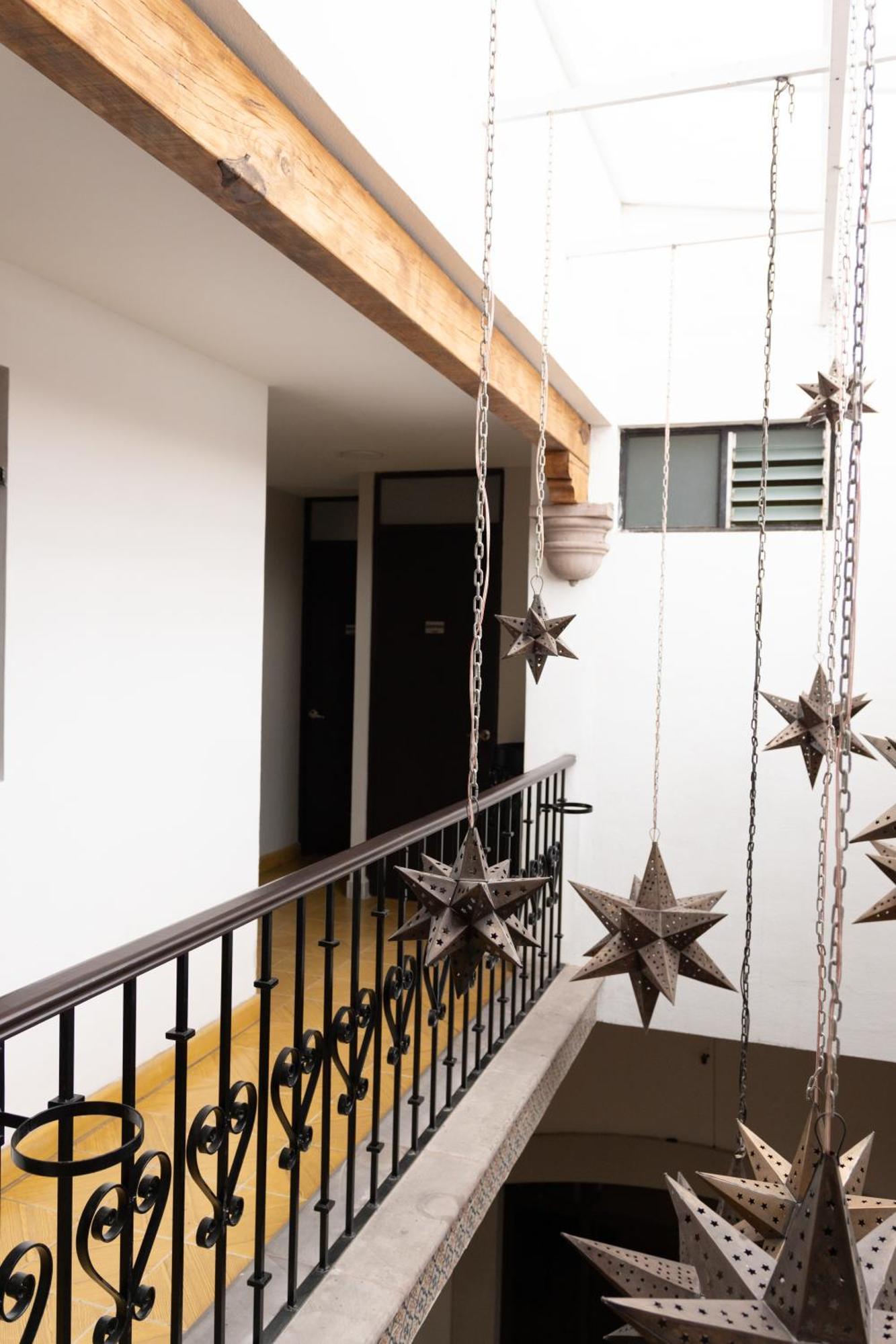 El Suburbio - Serapio Rendon มอเรเลีย ภายนอก รูปภาพ