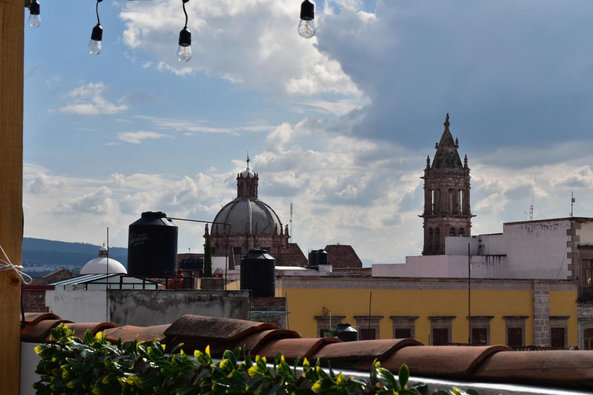 El Suburbio - Serapio Rendon มอเรเลีย ภายนอก รูปภาพ